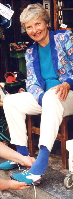 Vicki trying on shoes